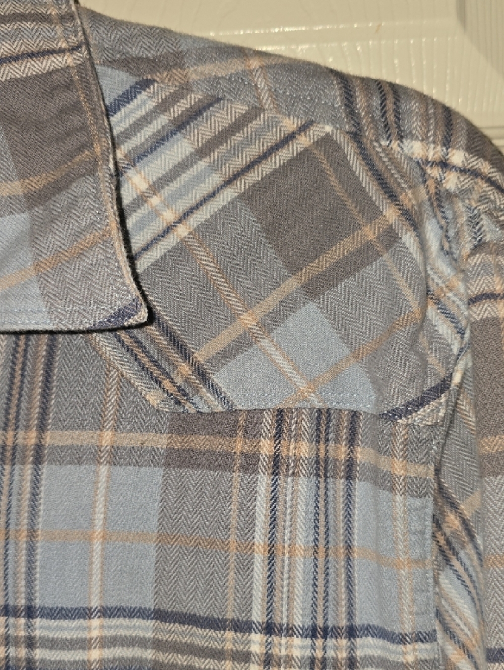 Lucky Brand Men's Light Blue & Gray Plaid Button-Down Shirt - Picture 6 of 6